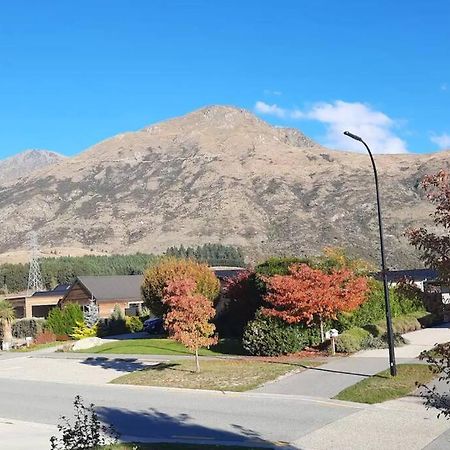 Banbury Deluxe With Spa Bath! Private Courtyard! Queenstown Zewnętrze zdjęcie